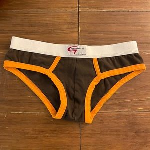 Briefs, bikini slim size small